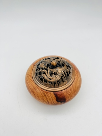 TRÀ CỤ - LƯ TRẦM