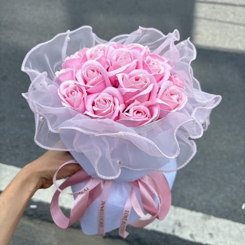 🌸 Bó Hoa Sáp Hồng Pastel – Dịu Dàng & Dễ Thương Như Ánh Mắt Người Thương