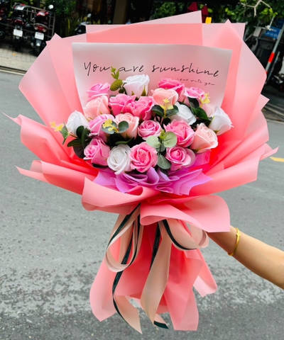 Bó hoa sáp mix màu hồng