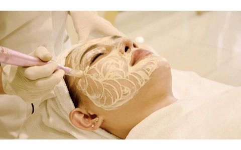 CẤY TRẮNG DA MẶT LÀ GÌ ? CẤY TRẮNG DA MẶT CÓ TỐT KHÔNG ?