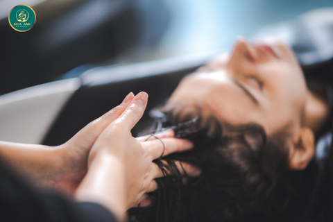 KHÓA HỌC ỨNG DỤNG DƯỠNG SINH ĐÔNG Y TRONG GỘI ĐẦU – TỪ NGHỀ THƯ GIÃN ĐẾN NGHỀ TRIỆU ĐÔ