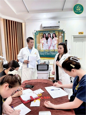 KHÓA HỌC CHĂM SÓC DA CHO NGƯỜI MỚI BẮT ĐẦU TRONG THẨM MỸ