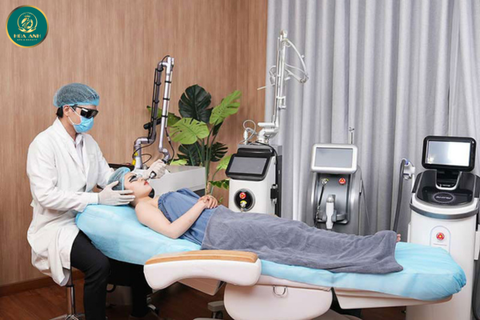 KHÓA HỌC LASER ĐIỀU TRỊ NÁM CHUYÊN SÂU – BƯỚC ĐỘT PHÁ TRONG NGÀNH LÀM ĐẸP
