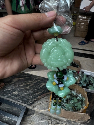 Khánh treo xe phong thủy, dây tua rua đá