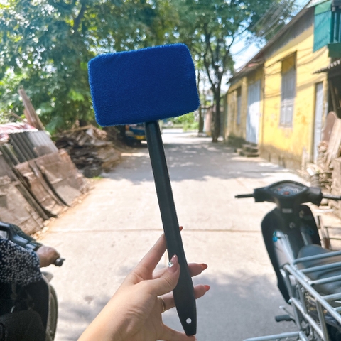 Dụng cụ lau kính, gương ô tô và trong nhà không để lại vết, không gây xước kính
