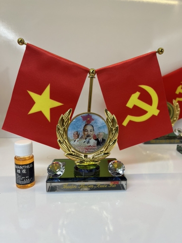 Bộ Cờ Đảng Và Cờ Tổ Quốc Trang Trí Xe Ô Tô, Văn Phòng Bàn Làm Việc