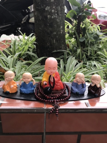 Sét 5 tượng gõ mõ Đỏ + tứ không + thảm oval + tràng hạt.