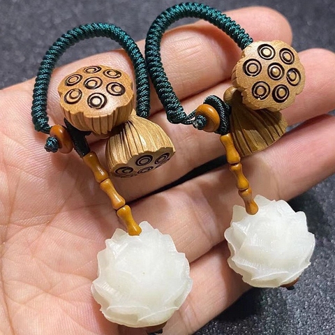 Dây Treo Móc Khóa Hình Hoa Sen Bồ Đề May Mắn Chạm Khắc Tinh Xảo Phong Thủy Bình An