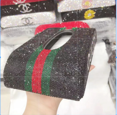Hộp giấy ăn full đá gucci