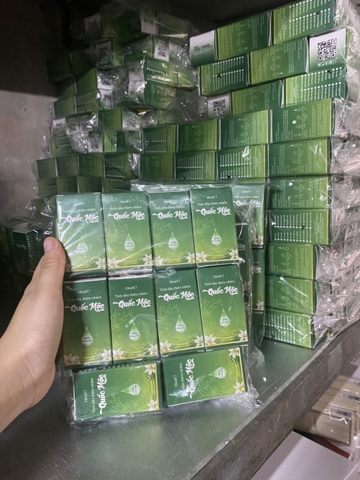 Tinh dầu lục giác Quốc Mộc treo xe ô tô