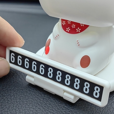 Chú mèo may mắn Lucky Cat gật gù đáng yêu