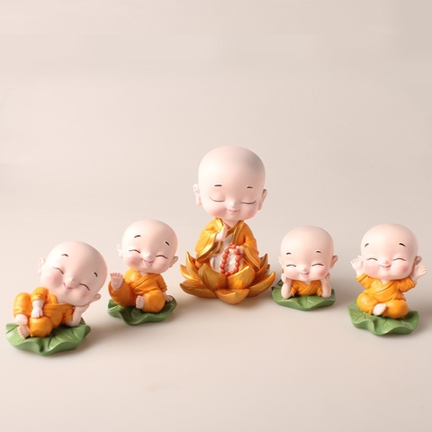 Combo 1 Tượng Sư Thầy và 4 chú tiểu ngồi lá sen - Sét áo vàng