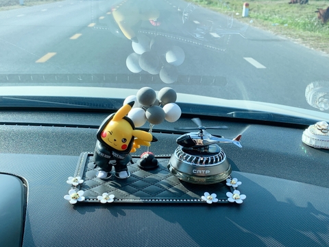combo máy bay captai bạc+pikachu đen+thảm+cây bóng xám