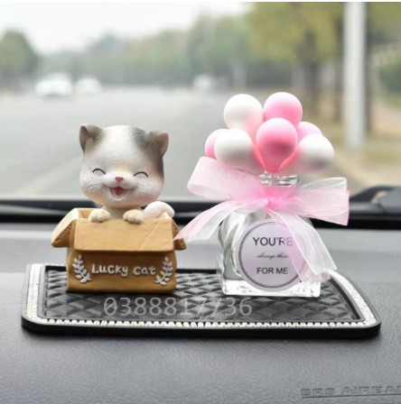 Set mèo ngồi hộp nhắm mắt+ lọ bóng xốp hồng+ thảm 18x14