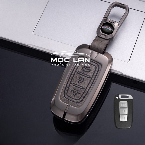 Bộ ốp kim loại lưng da lộn dập chìm logo + móc khoá KIA