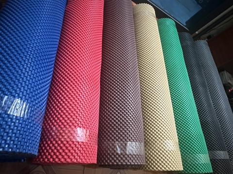Thảm lót sàn cao su tổ ong 4 màu - Dài 9Mx Rộng 1.2M - Mẫu Cũ