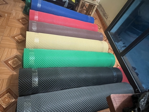 Thảm lót sàn cao su tổ ong 4 màu - Dài 9Mx Rộng 1.2M - Mẫu Cũ