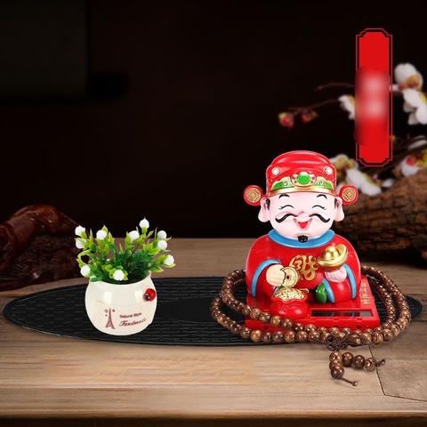 Ông Tượng Thần Tài Đỏ gật đầu bằng NLMT