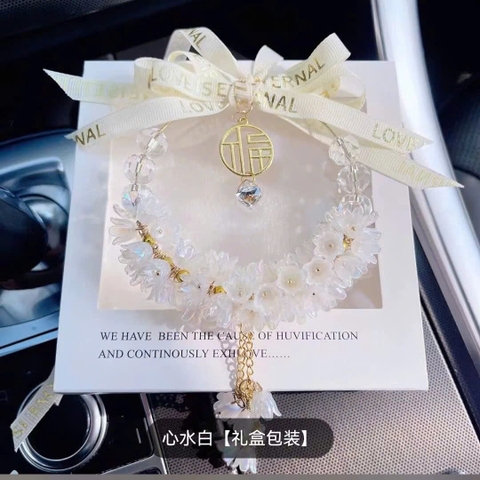 Khánh treo gương đính đá sang trọng thời trang