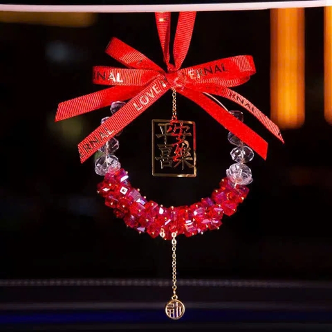 Khánh treo gương đính đá sang trọng thời trang