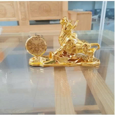 Tượng Trâu vàng trơn phong thủy để xe ô tô - Biểu tượng của may mắn, tài lộc tặng kèm nước hoa ô tô