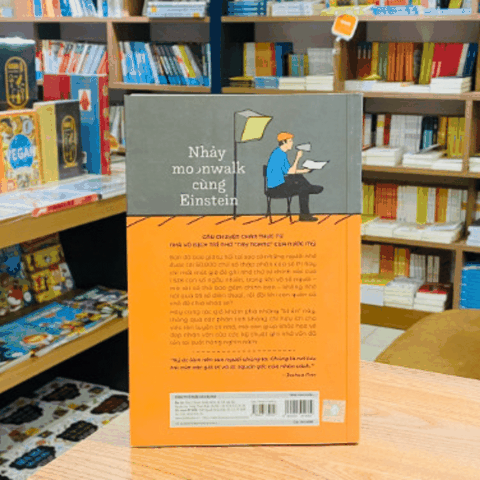 Nhảy moonwalk cùng Einstein 165k