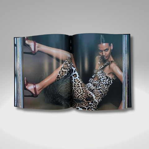 Tom Ford. Book by Tom Ford, Anna Wintour (Foreword by), Graydon Carter (Introduction), Bridget Foley.