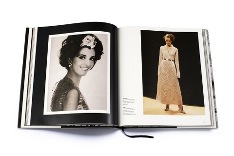 Chanel: Collections and Creations, 2007