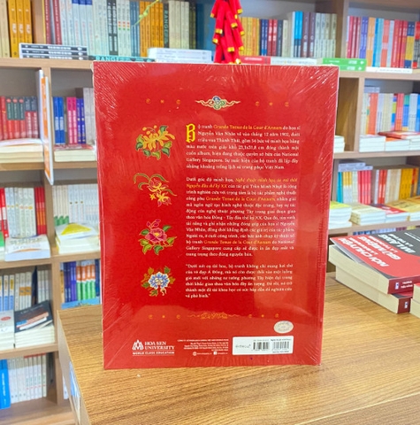 Nghệ thuật minh họa áo mũ thời Nguyễn đầu thế kỷ XX 435k