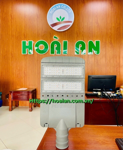 Đèn led đường hãng Paragron PSTP100L 100W