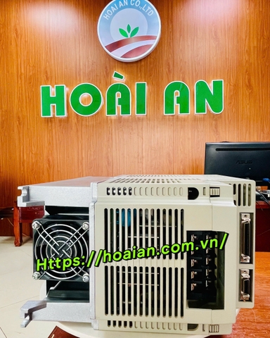 Bộ điều khiển Servo YASKAWA SGDB-20VDY85