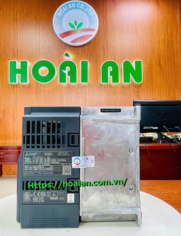 Biến tần Mitsubishi FR-D740-1.5K  1.5kW 3 pha 380VAC