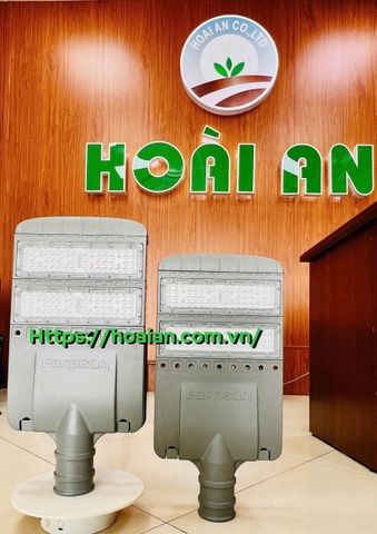 Đèn led đường hãng Paragron PSTP100L 100W