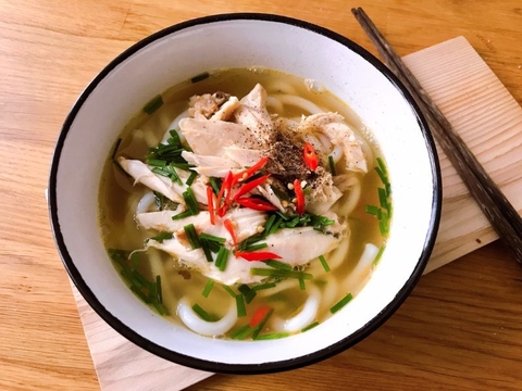 2 công thức nấu bánh canh gà hấp dẫn bạn nên thử