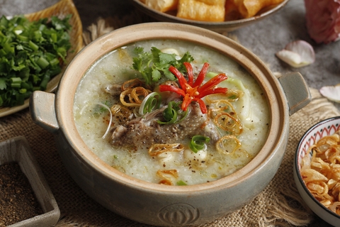 Cách nấu cháo chim bồ câu hạt sen, đậu xanh hấp dẫn