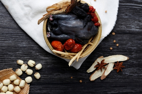 Gà ác nấu gì ngon?