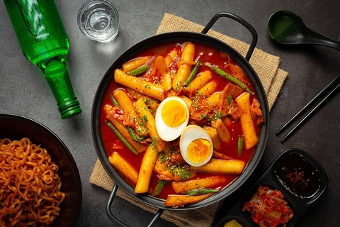 Nấu lẩu Tokbokki chuẩn Hàn với những bí quyết vàng từ Elmich