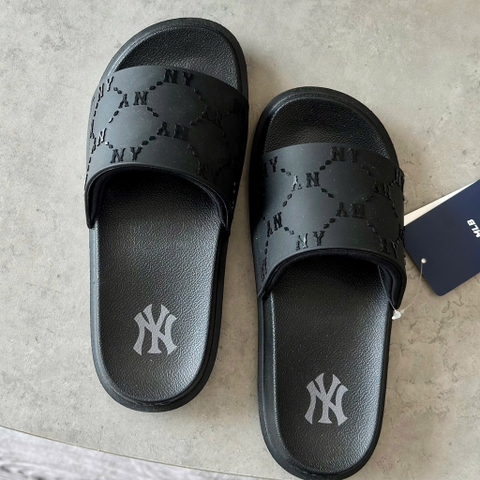 Dép MLB Chunky Mound Dia Monogram Black