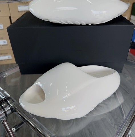 xVessel Noah's Ark “Slippers White” S23X08W