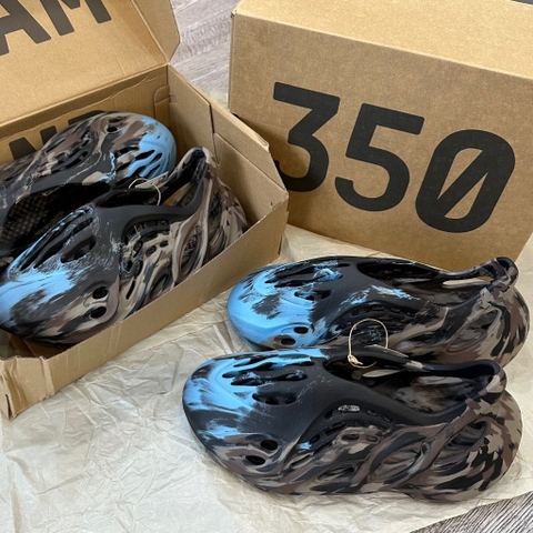 Giày ADIDAS YEEZY FOAM RNR BLACK BLUE