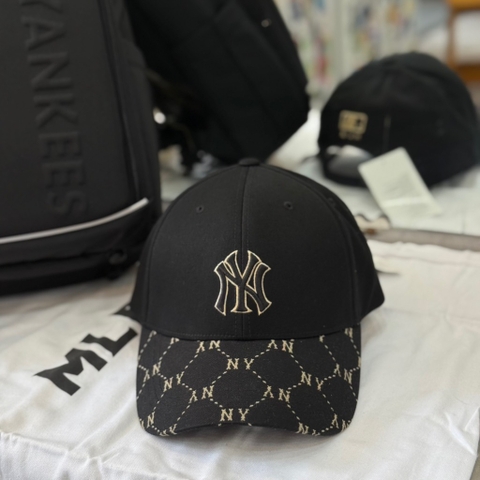 Nón MLB Black NY Monogram