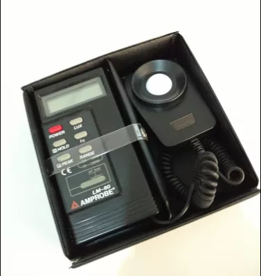 Máy đo cường độ ánh sáng Amprobe LM-80