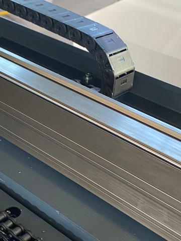 MÁY CẮT VẢI LASER TỰ ĐỘNG MODEL 1918 (2 ĐẦU CẮT)