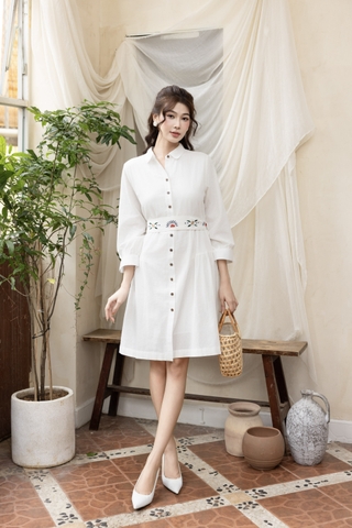 Đầm Tiệc Phom Chiết Eo Linen Qua Gối Thêu Họa Tiết Thắt Lưng - D12225/1