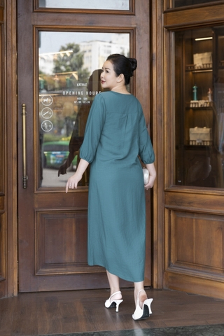 M COLLECTION | Váy Đầm Suông Nữ Trung Niên Tặng Mẹ, Bà Vải Đũi Hàn Thêu Hoa Hai Lớp Đính Nút D13276LW01