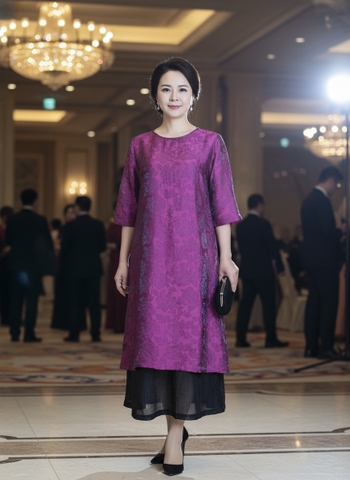 M COLLECTION | Váy Đầm Nữ Trung Niên Tặng Mẹ Suông Vải Xốp Hàn Phối Lụa Hoa Cổ Tròn Tay Lỡ D13447LW01