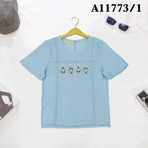 Áo Kiểu Tơ Linen Tay Ngắn Thêu Họa Tiết - A11773/1