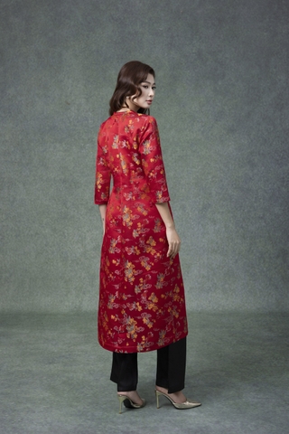 SWANLAKE | Áo Dài Cách Tân Nữ Phom Suông Cổ Chữ V Cài Nút Tay Lỡ Vải Gấm Tafta Hoa Tết L13371LW01