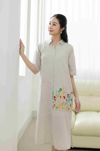Đầm Tiệc Phom Suông Linen Bột Qua Gối Thêu Họa Tiết - D11297/6