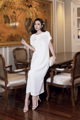 SWANLAKE | Váy Đầm Nữ Maxi Suông Linen Thêu Hoa Tay Hến Có Túi Xẻ Tà Khóa Kéo Tiệc Công Sở D12985LW01